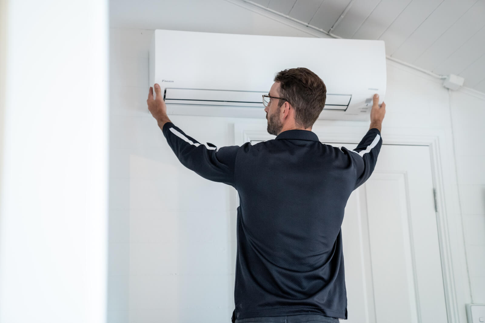 Featured image for “Top Reasons Your Air Con Isn’t Blowing Cold Air and How to Fix It”